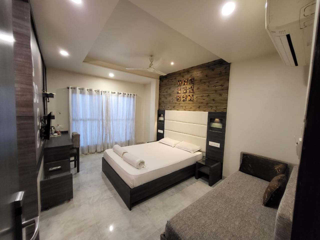 Hotel Nirvana Residency Nagpur Ngoại thất bức ảnh